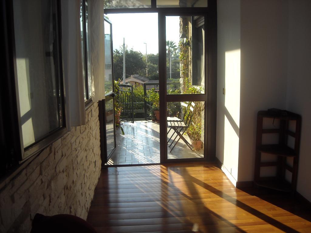 Apartment In A Villa A Mondello Habitación foto